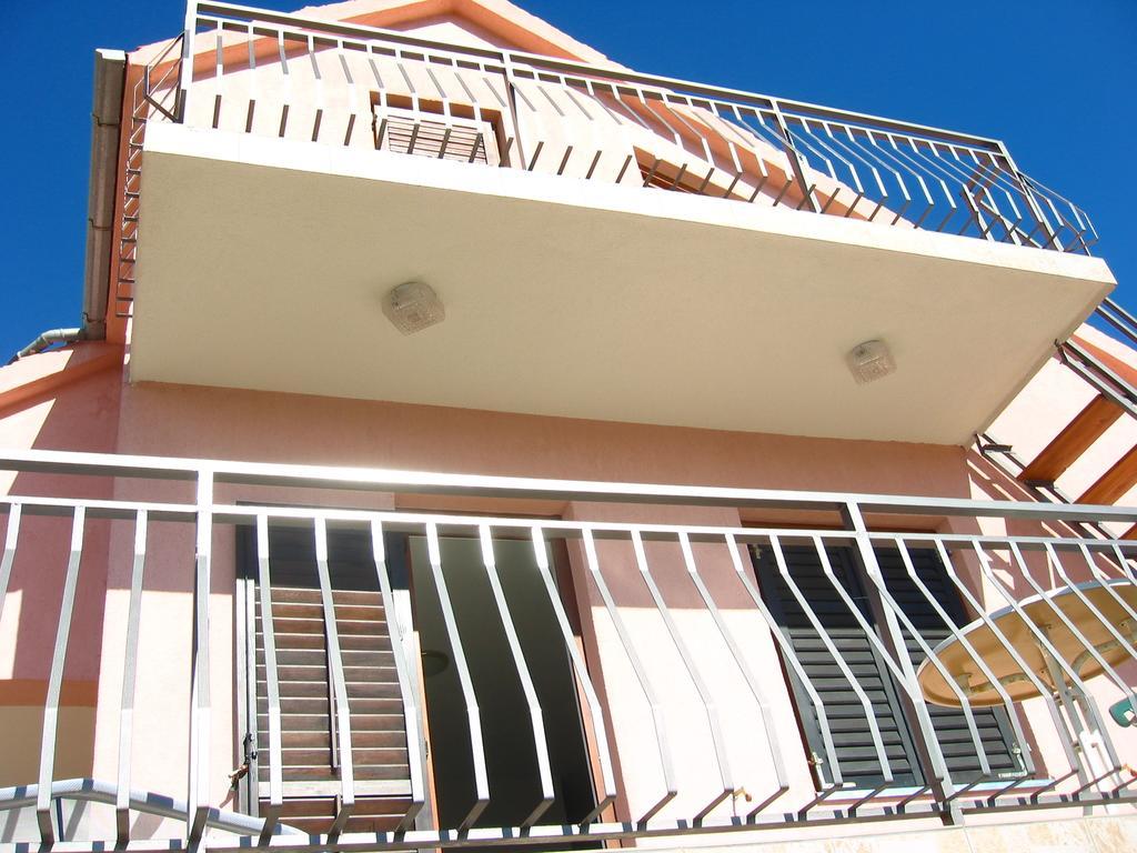 Apartment Vrulje Gornji Karin Exterior foto
